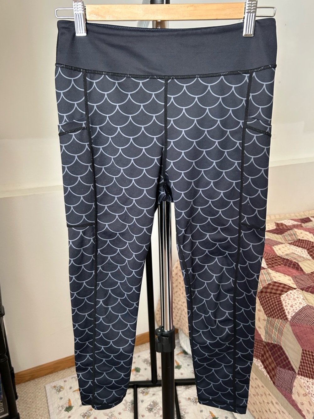 Constantly Varied Gear Cropped Leggings Small